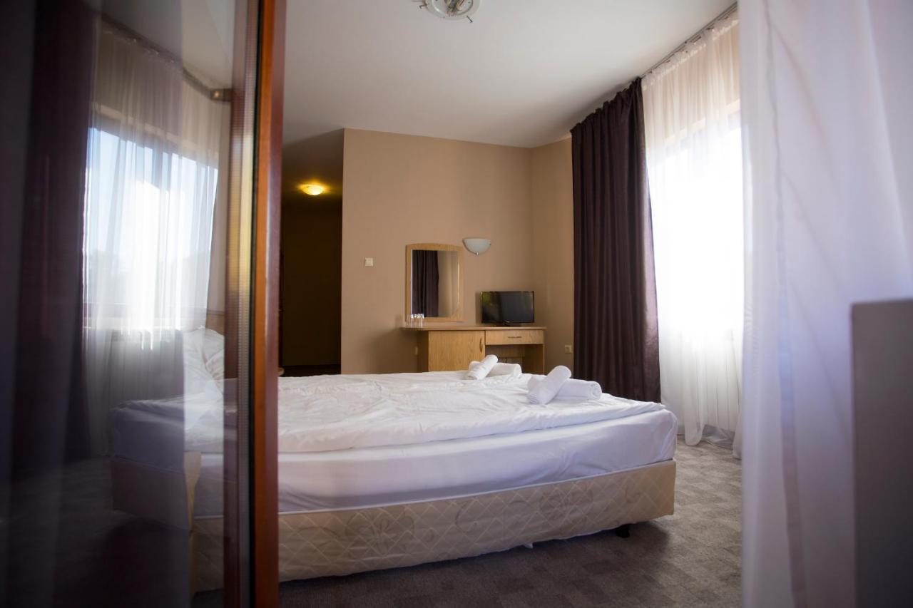 Family Prim Hotel Sandanski Exteriör bild
