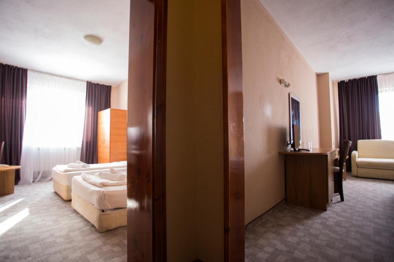 Family Prim Hotel Sandanski Exteriör bild