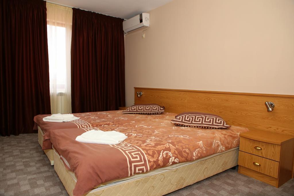 Family Prim Hotel Sandanski Exteriör bild