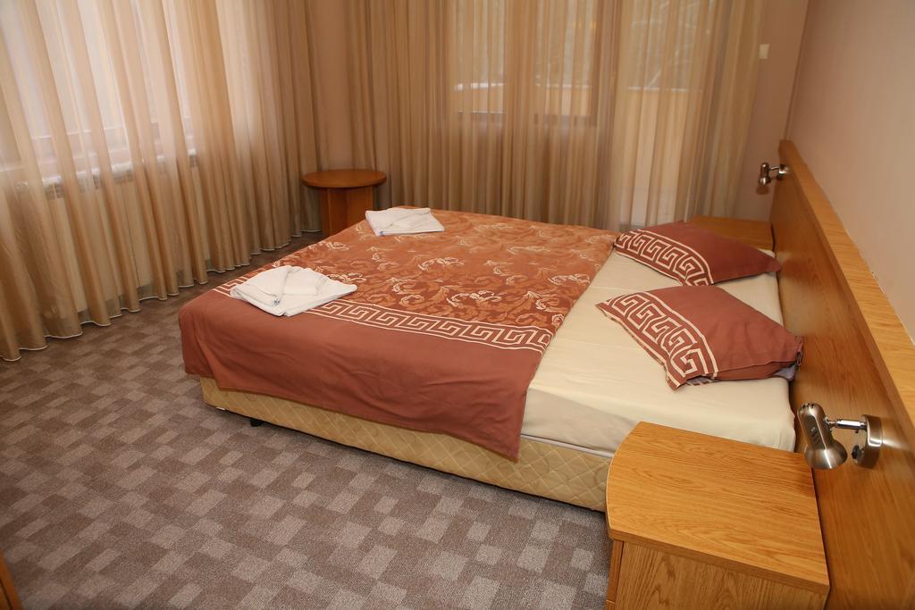 Family Prim Hotel Sandanski Exteriör bild